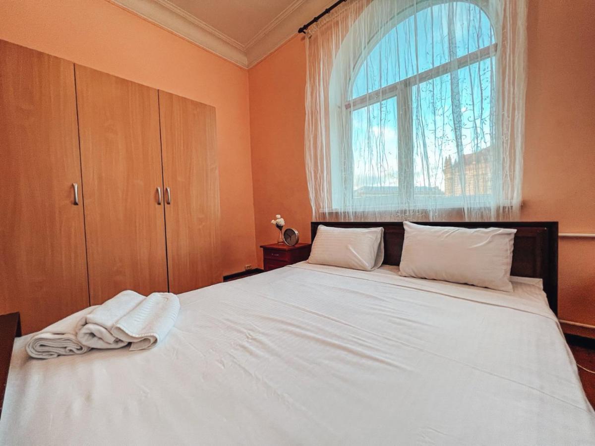Apartments On Kreshchatik 17 Kiev Exterior foto