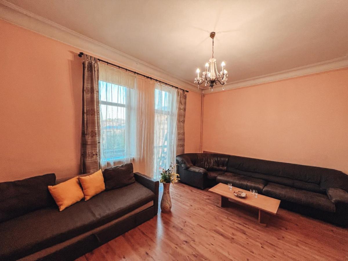 Apartments On Kreshchatik 17 Kiev Exterior foto