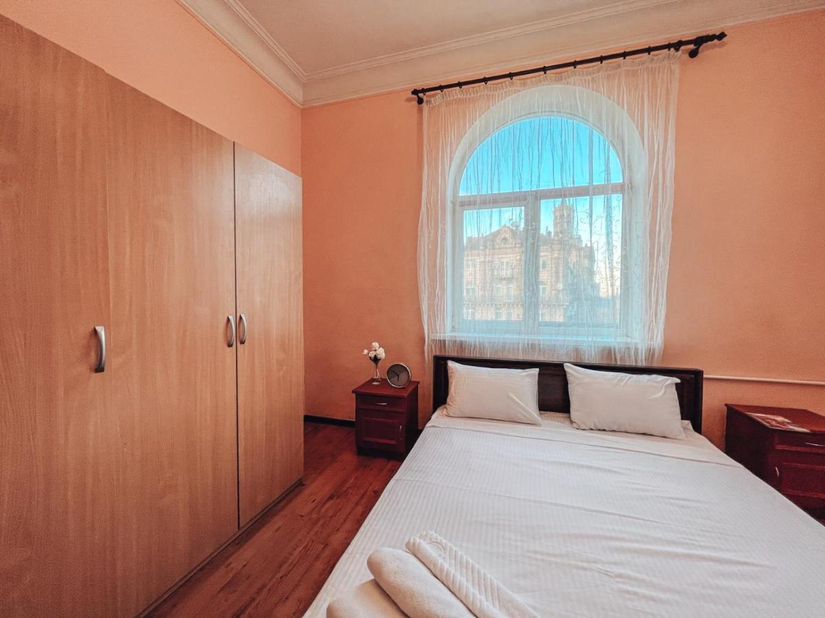 Apartments On Kreshchatik 17 Kiev Exterior foto